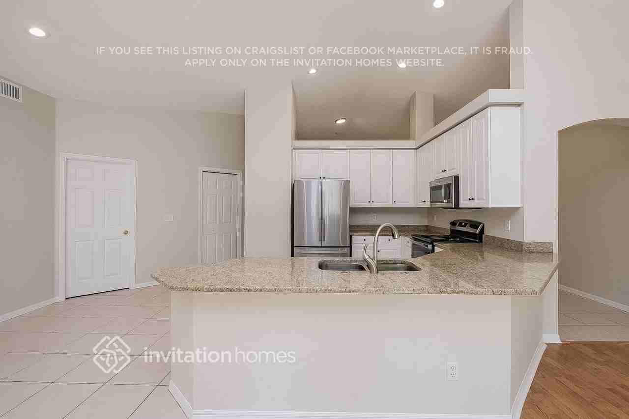 2618 Brookville Dr - Photo 7 of 16