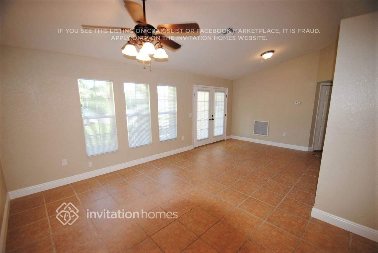 228 Se 27th Ter - Photo 2 of 13