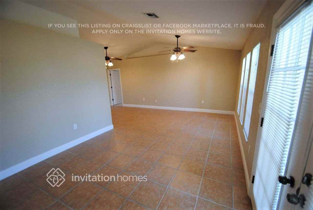228 Se 27th Ter - Photo 3 of 13