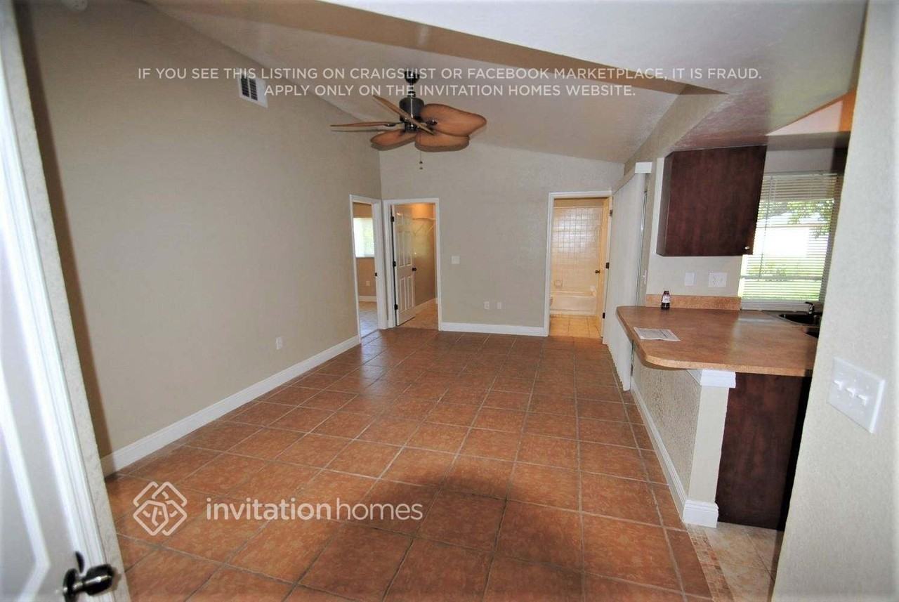 228 Se 27th Ter - Photo 4 of 13