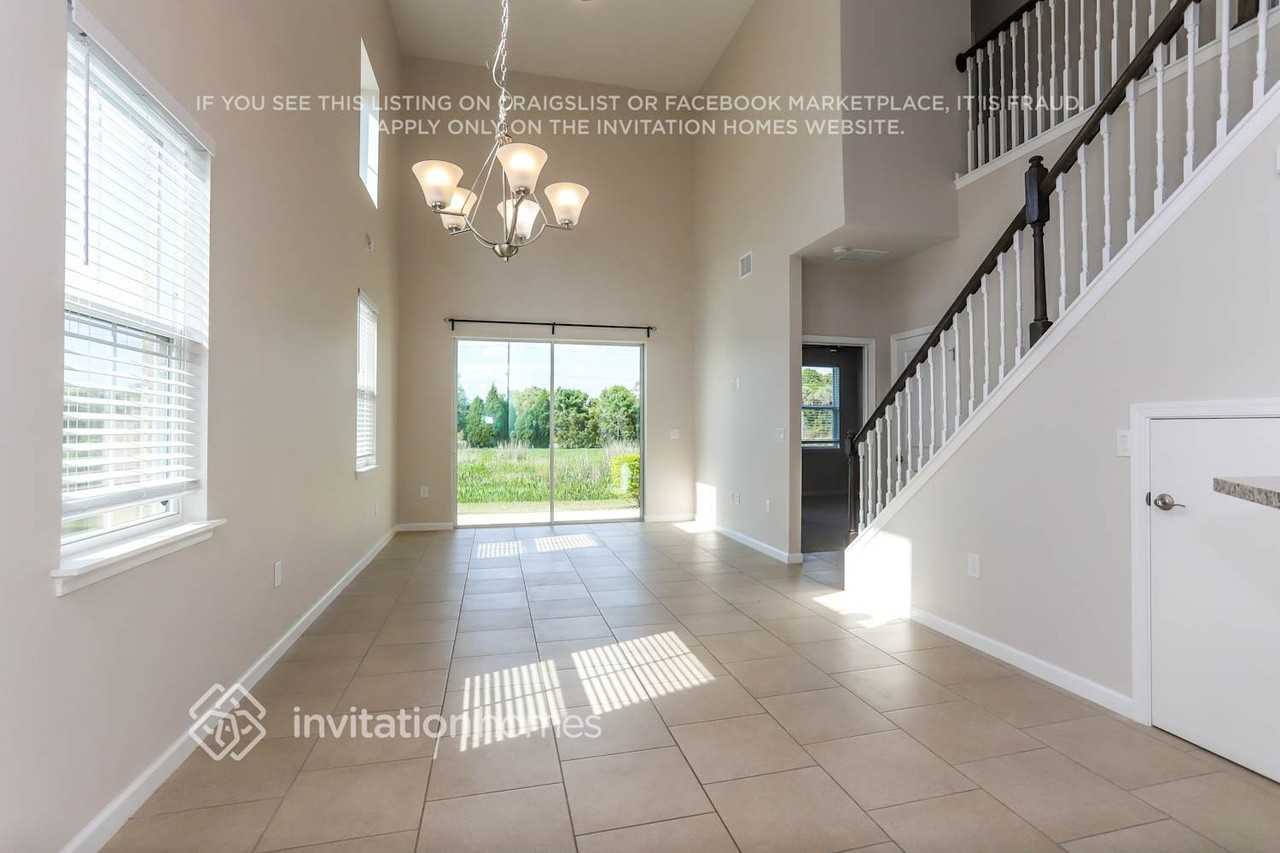 10711 Verawood Dr - Photo 2 of 16