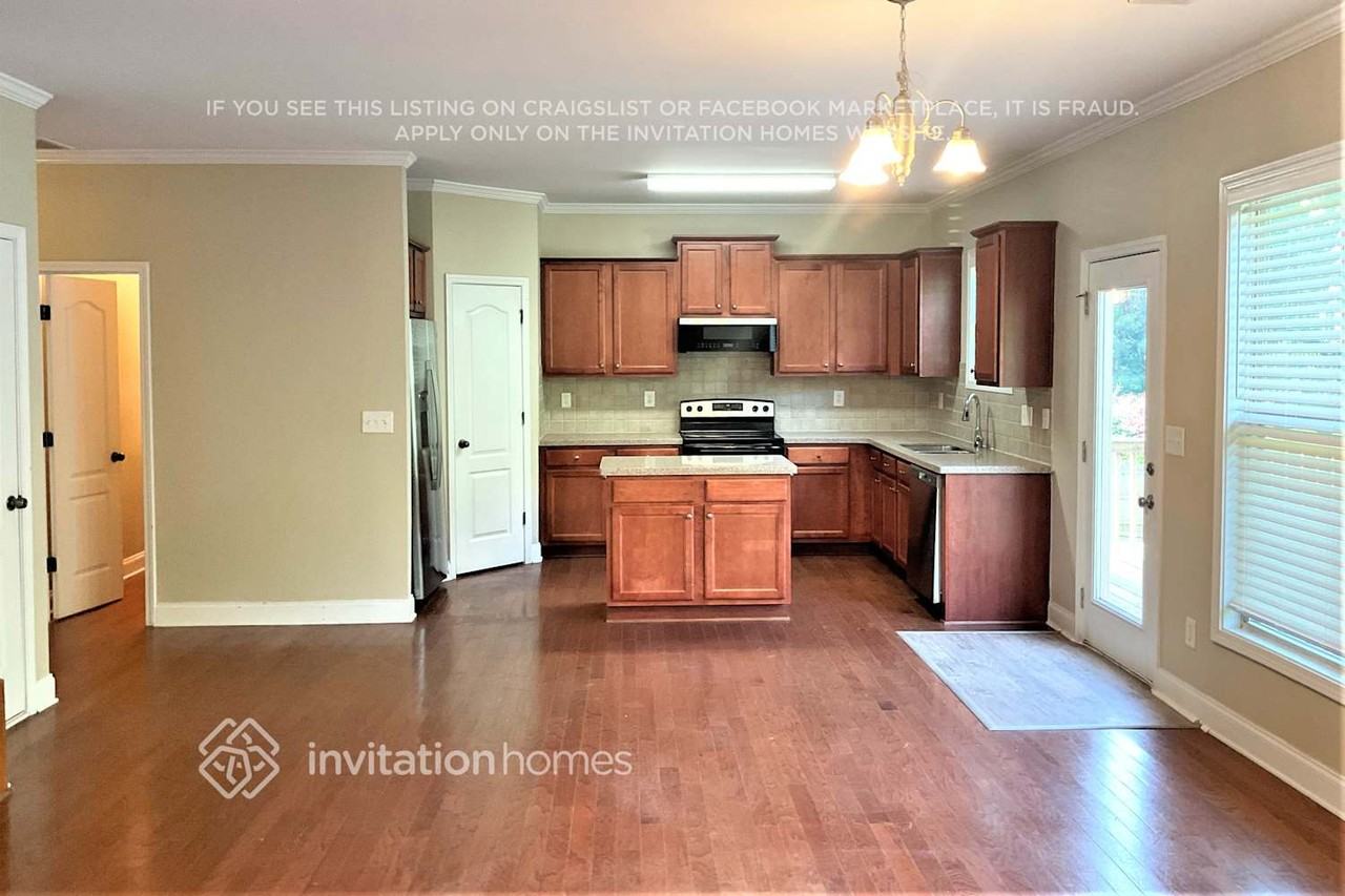 3602 Huddlestone Ln - Photo 6 of 18