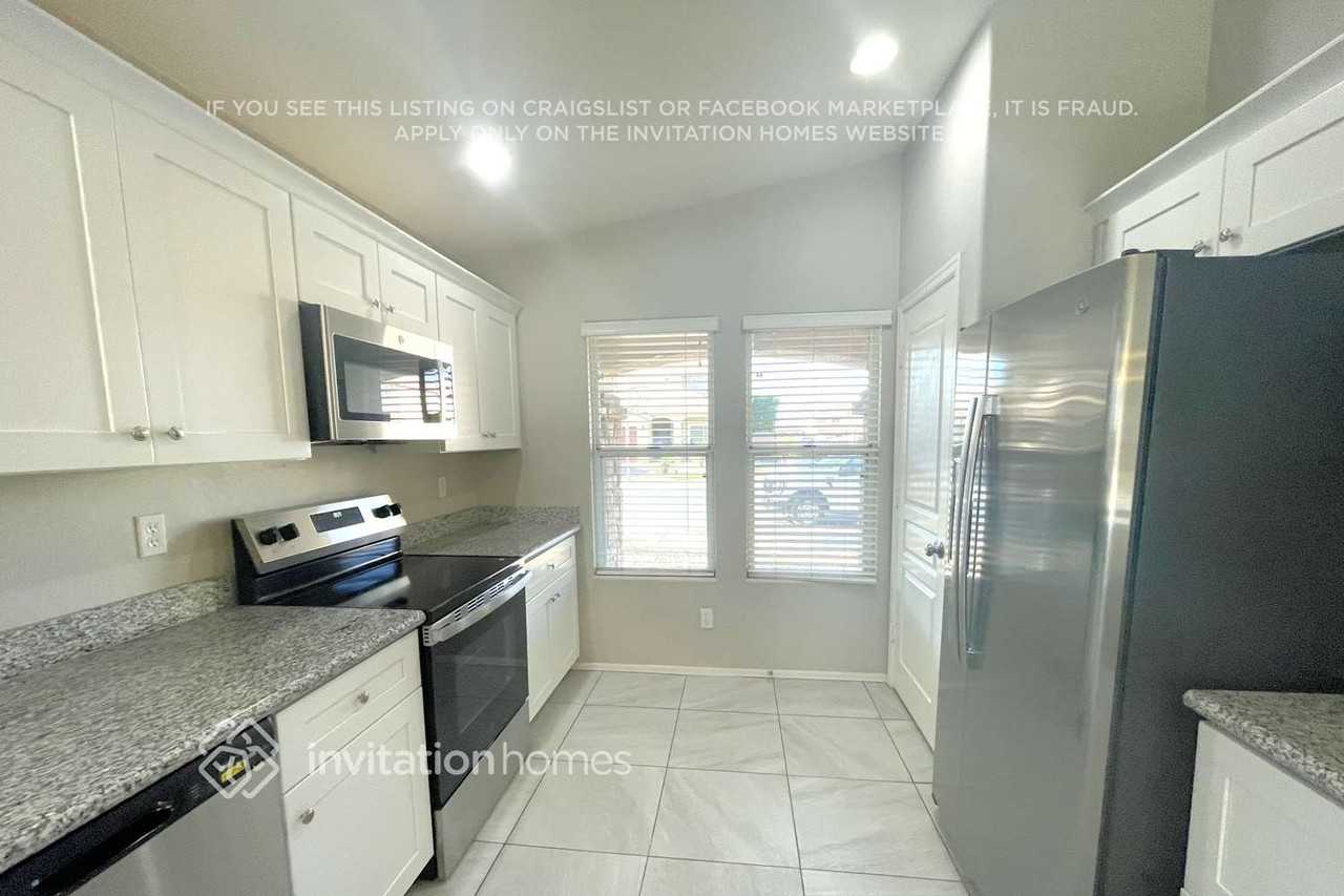 9140 W Williams St - Photo 5 of 15