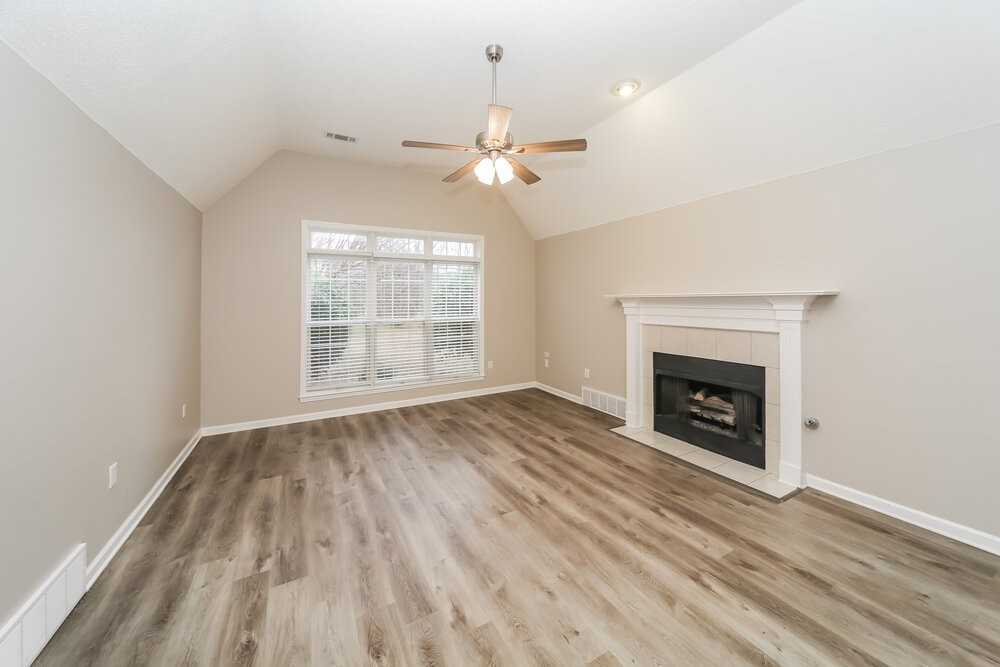 9264 Tamhaven Dr - Photo 5 of 20