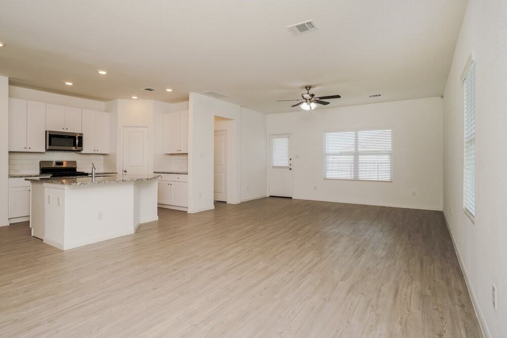 1217 White Willow - Photo 6 of 17