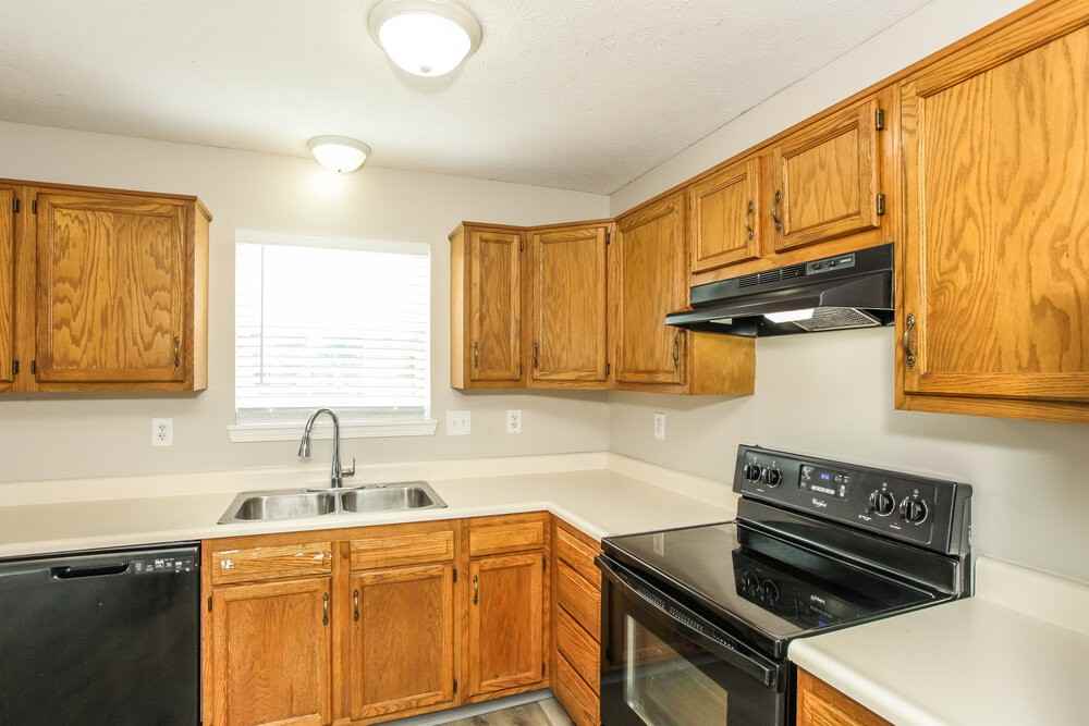 7825 Jaclyn Dr - Photo 7 of 16