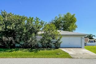 1329 Se 12th St - Photo 1 of 1