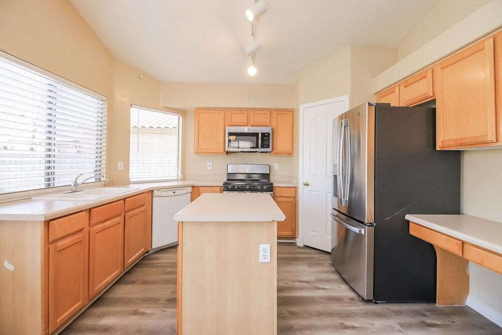 2024 E Appaloosa Rd - Photo 6 of 20