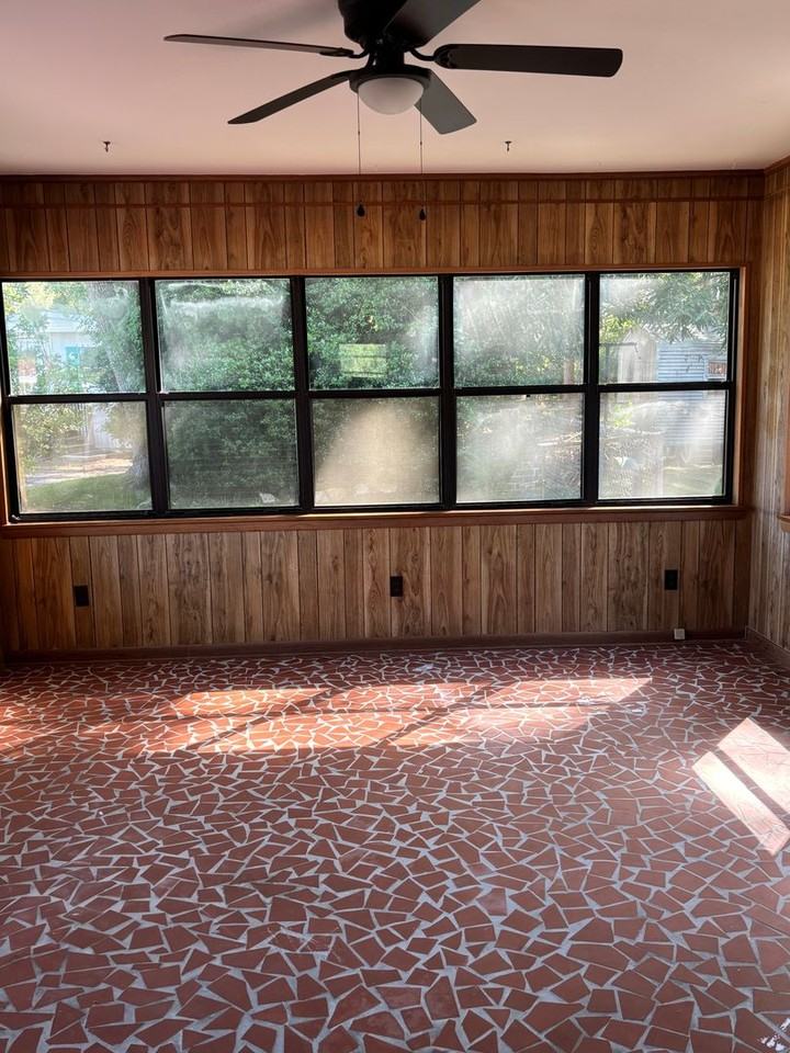 829 Olmstead Dr - Photo 3 of 10