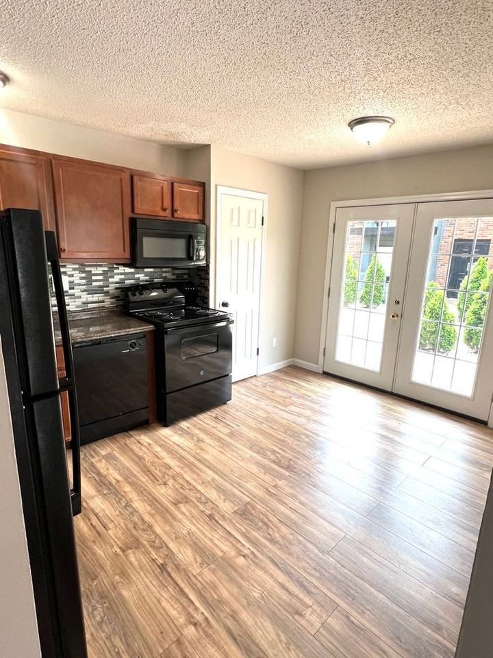 Squire Meadows - Photo 2 of 9