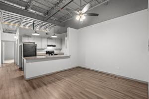 featured image of 612 W Texas Ave