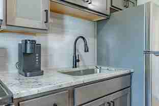 425 Lexington Ave #8 - Photo 1 of 1