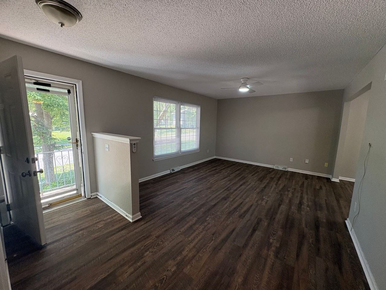 1120 Ne 9th St - Photo 2 of 18