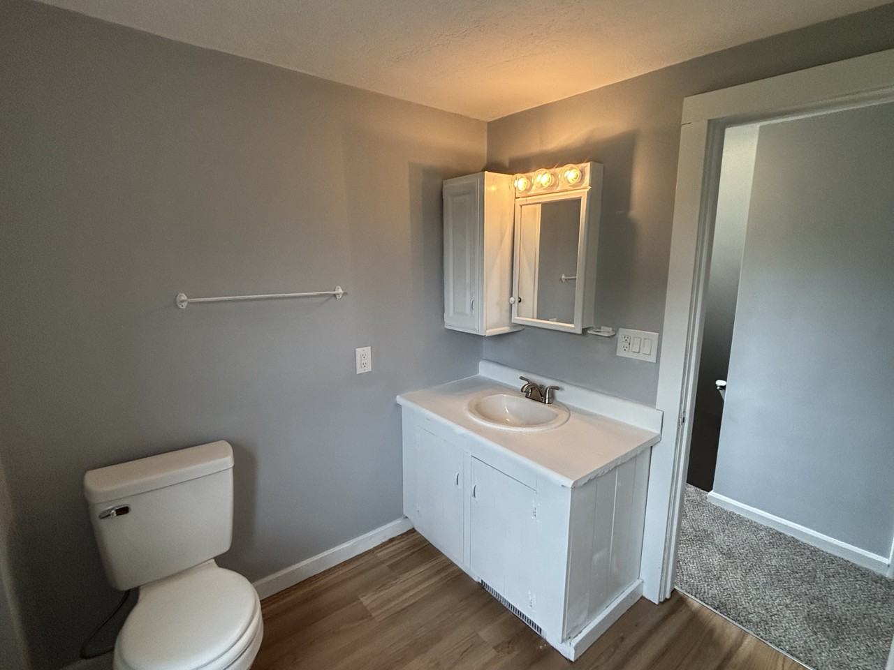 1704 13th St Se #1 - Photo 6 of 9