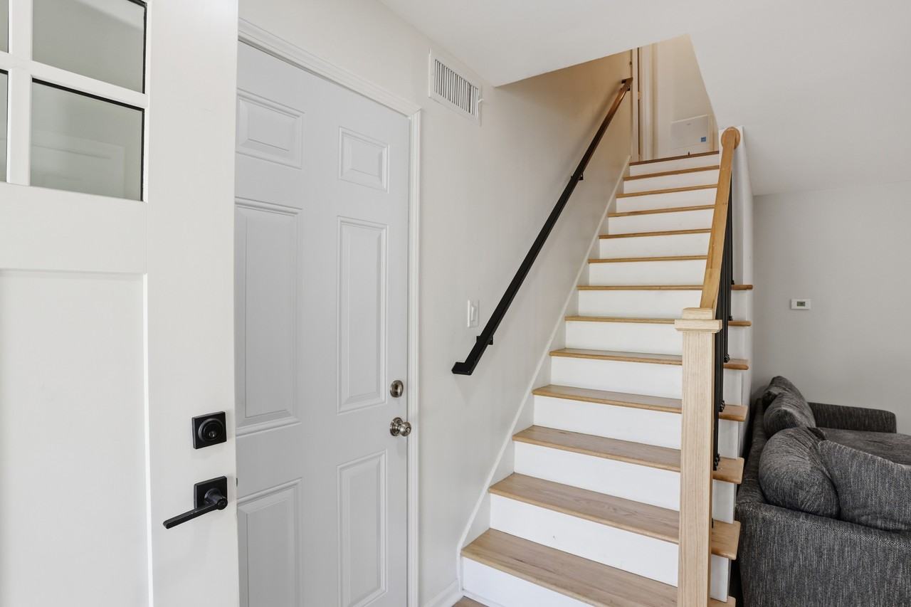746 Joseph Echols Lowery Boulevard Southwest #1 - Photo 4 of 32