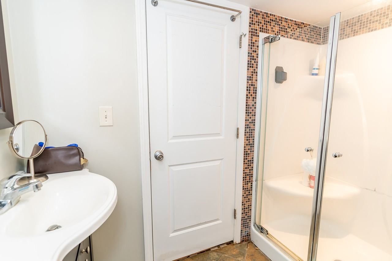 10 Pinewood Rd #1 - Photo 7 of 9
