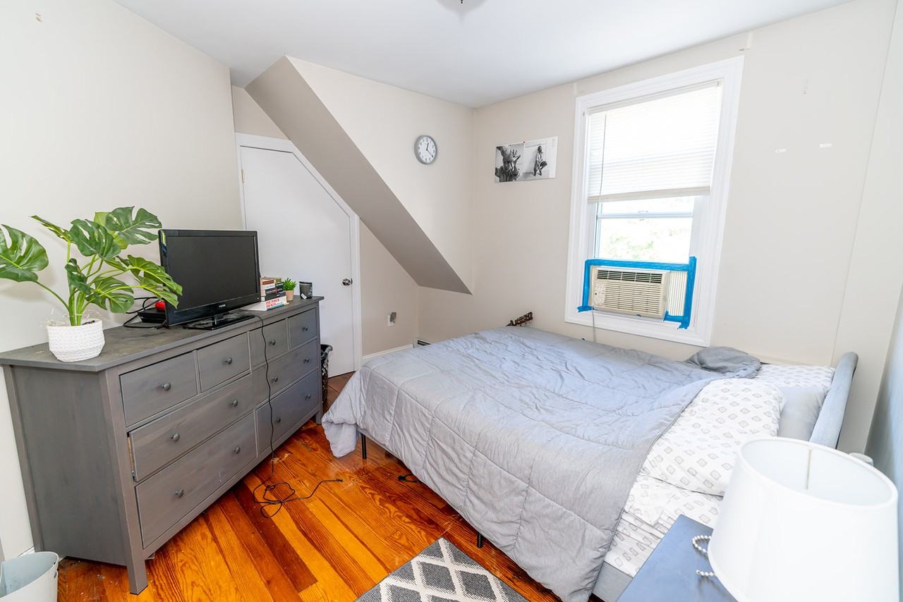 117 School St #1 - Photo 6 of 10