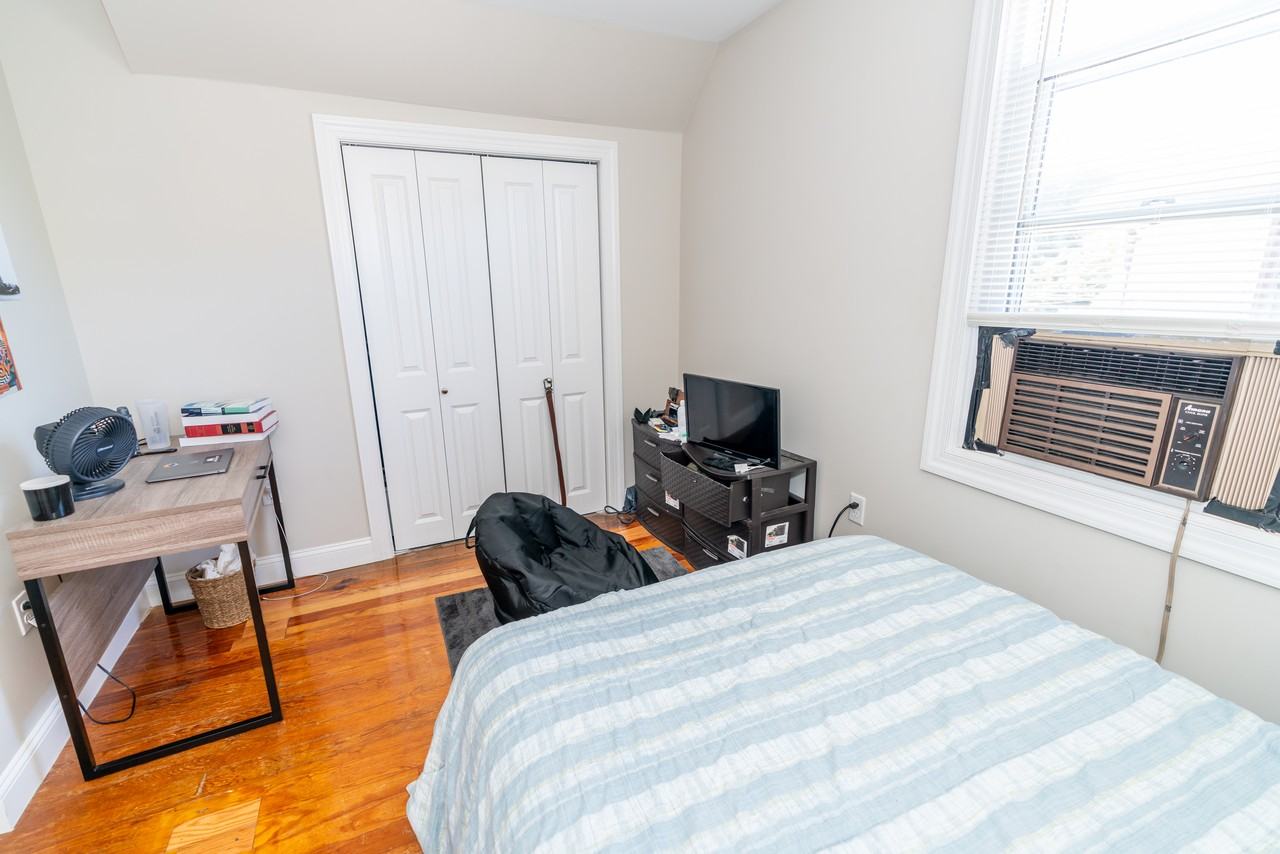 117 School St #1 - Photo 7 of 10