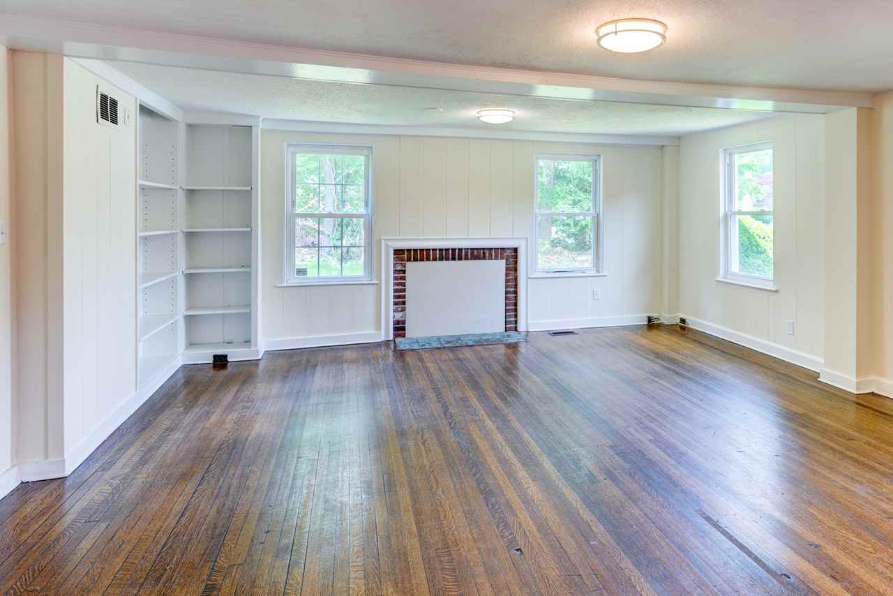 3780 Whitney Ave #1 - Photo 3 of 11