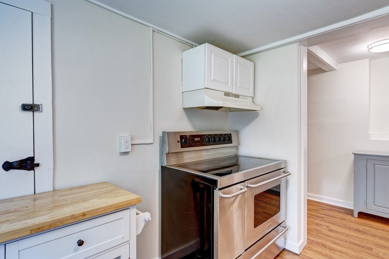 3780 Whitney Ave #1 - Photo 6 of 11