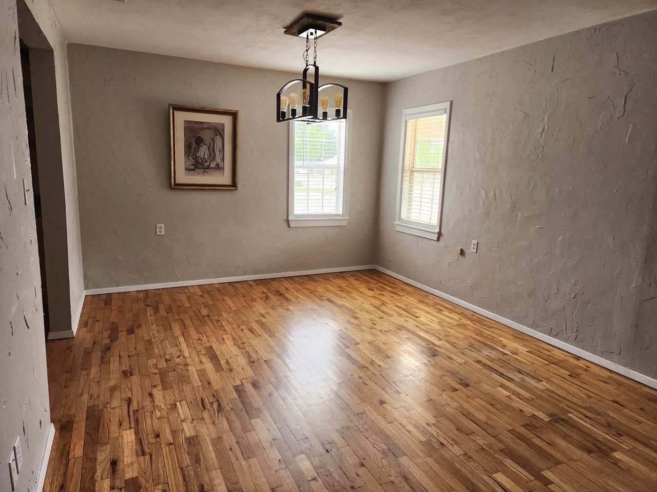 1700 S Avenue B - Photo 6 of 41