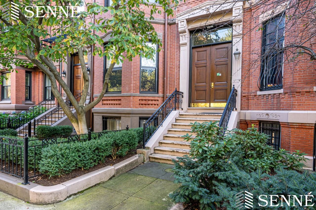 216 Commonwealth Ave #4