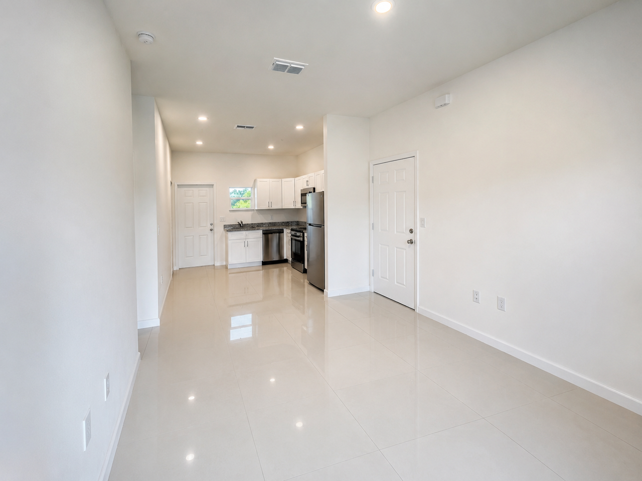 2910 55th St W - Photo 3 of 14