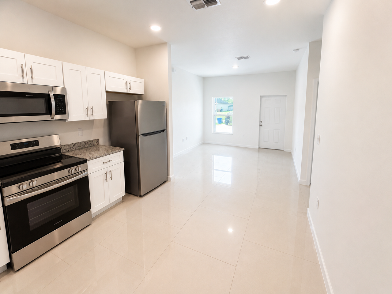 2910 55th St W - Photo 4 of 14
