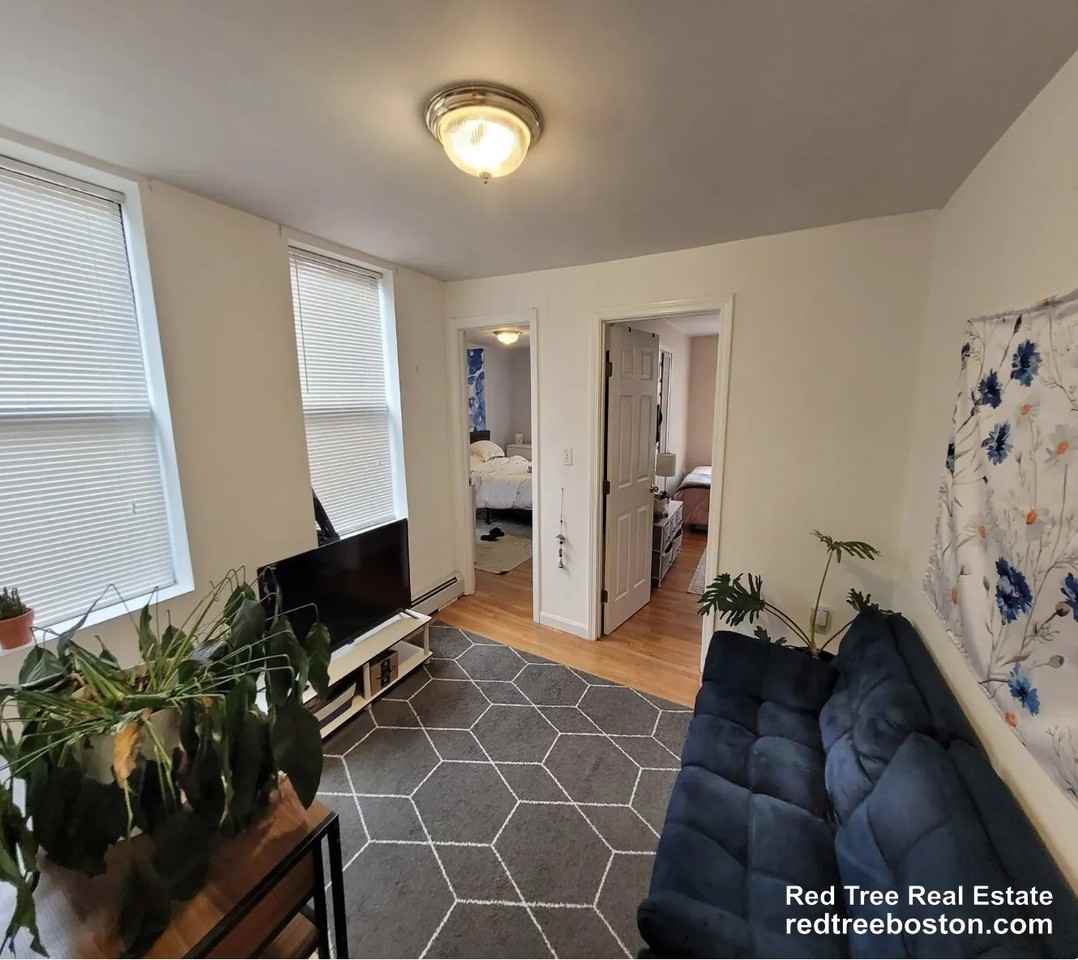 44 Joy St #10 - Photo 2 of 10