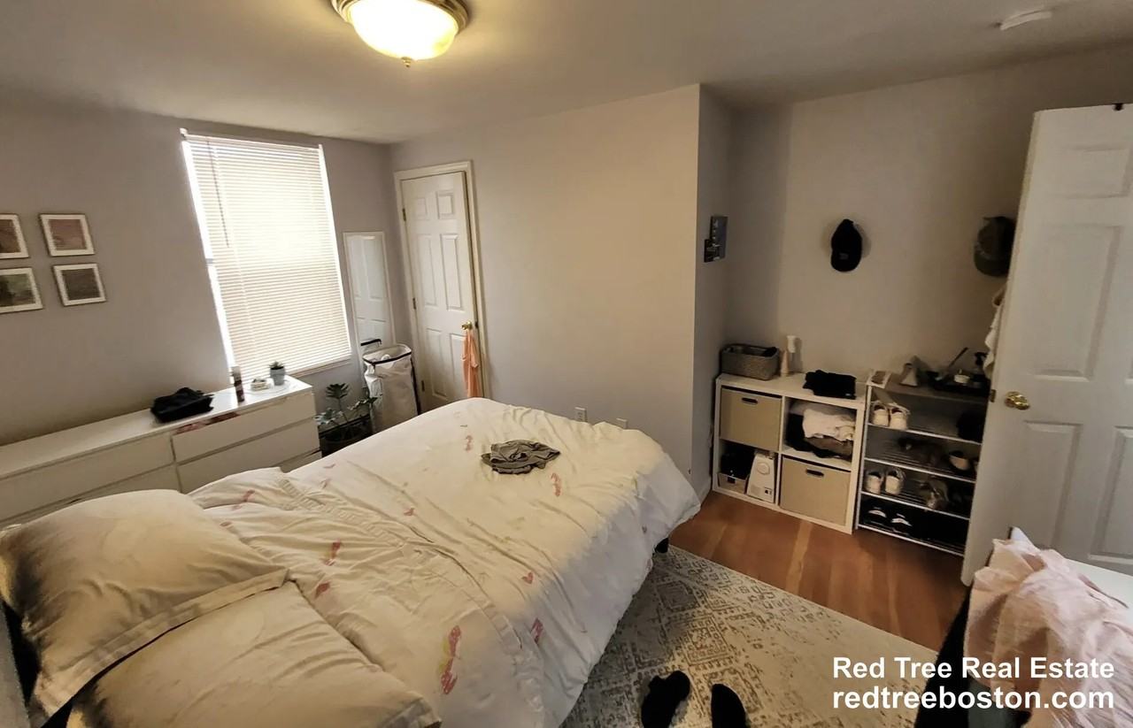 44 Joy St #10 - Photo 5 of 10
