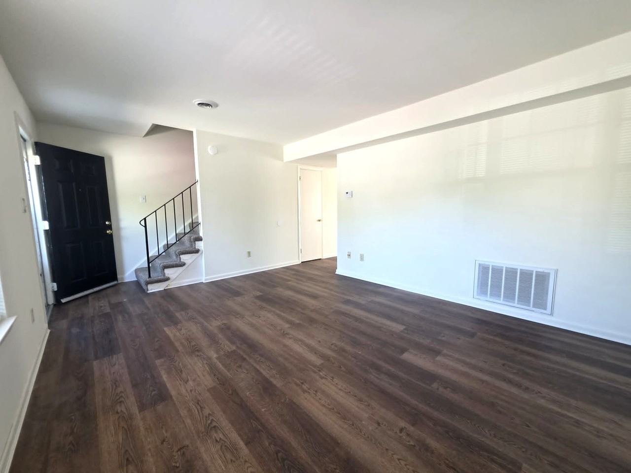 604 Goldsborough Street - Photo 5 of 21