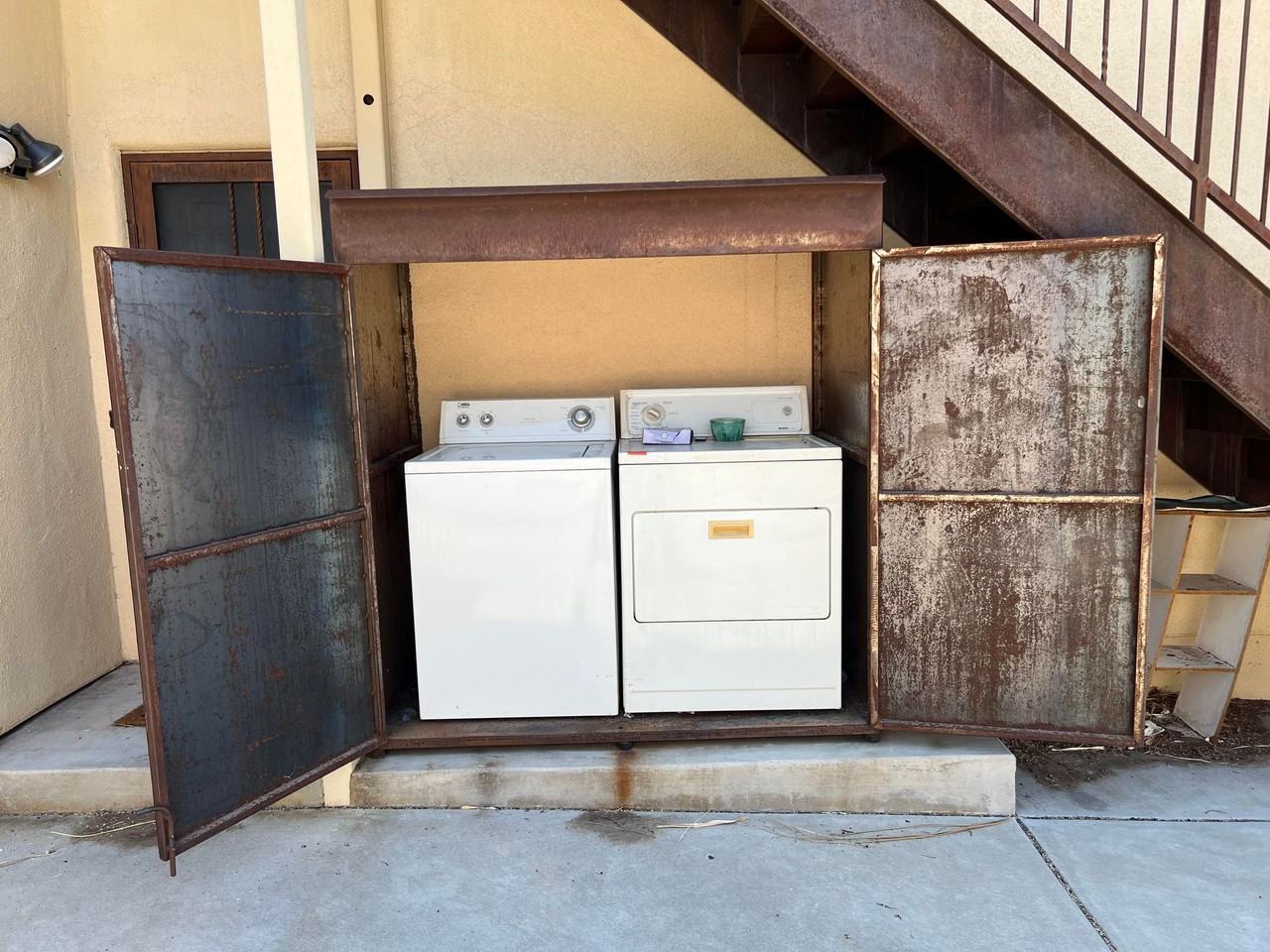 1639 // 934 North Campbell Avenue #3 - Photo 3 of 16