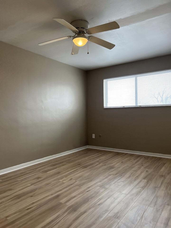15525 East 10 Mile Road - Photo 7 of 24