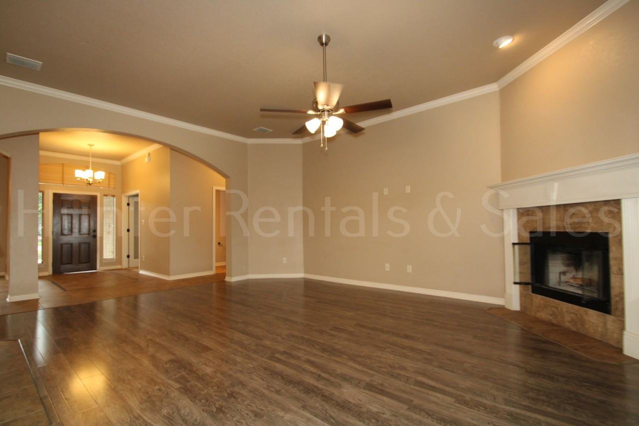 3114 Matador Dr - Photo 3 of 34