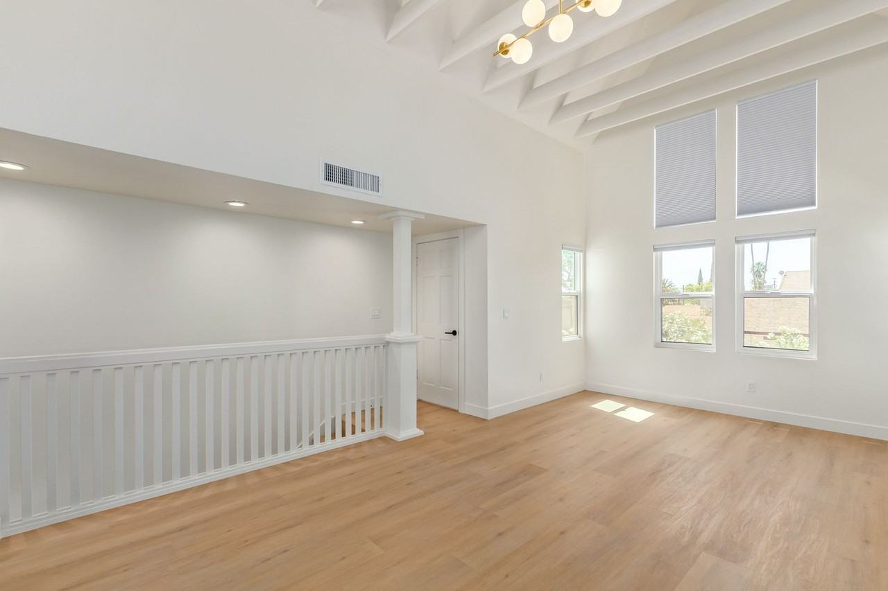 8th Place Townhomes - Photo 2 of 42