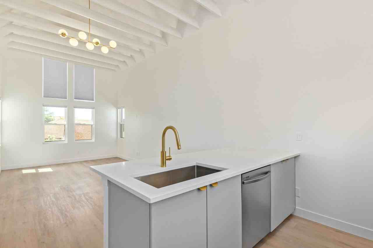 8th Place Townhomes - Photo 6 of 42