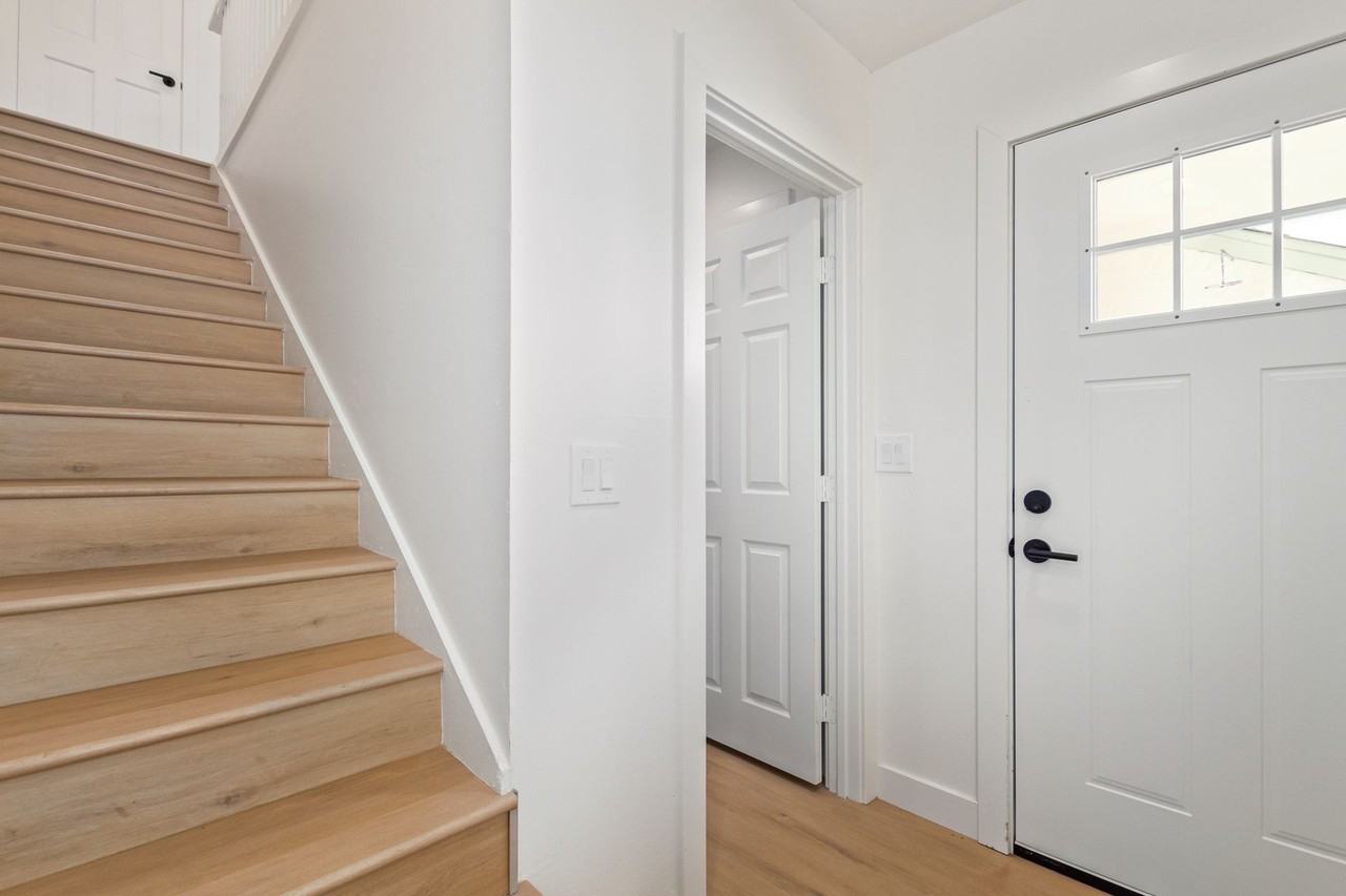 8th Place Townhomes - Photo 7 of 42
