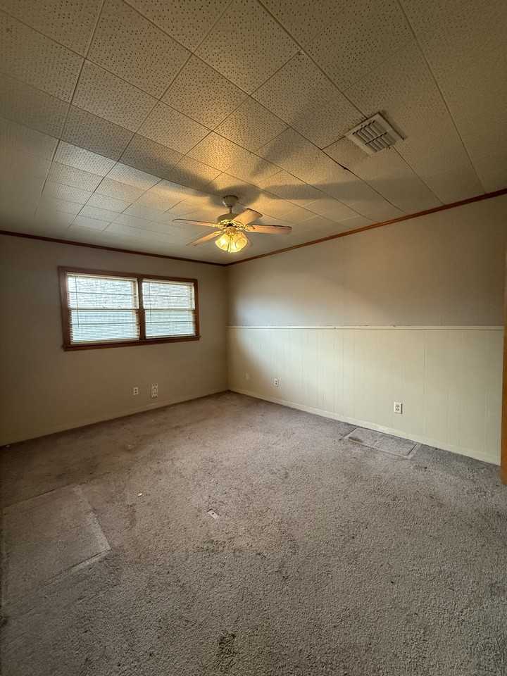 2103 33rd Street - Photo 4 of 6