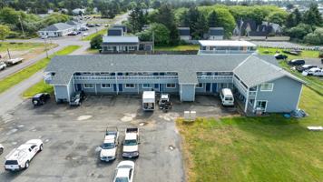 featured image of 165 Barnacle St