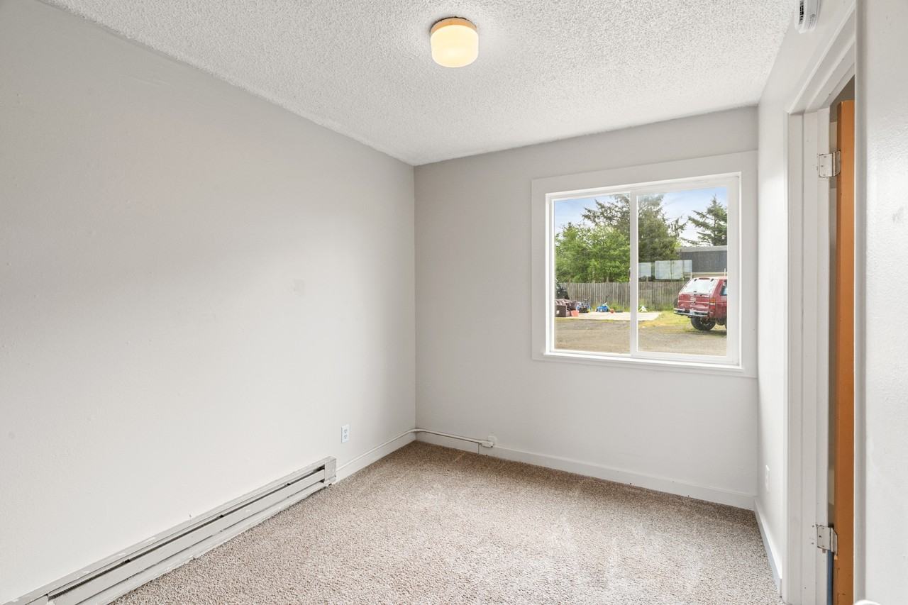 165 Barnacle Street - Photo 5 of 25