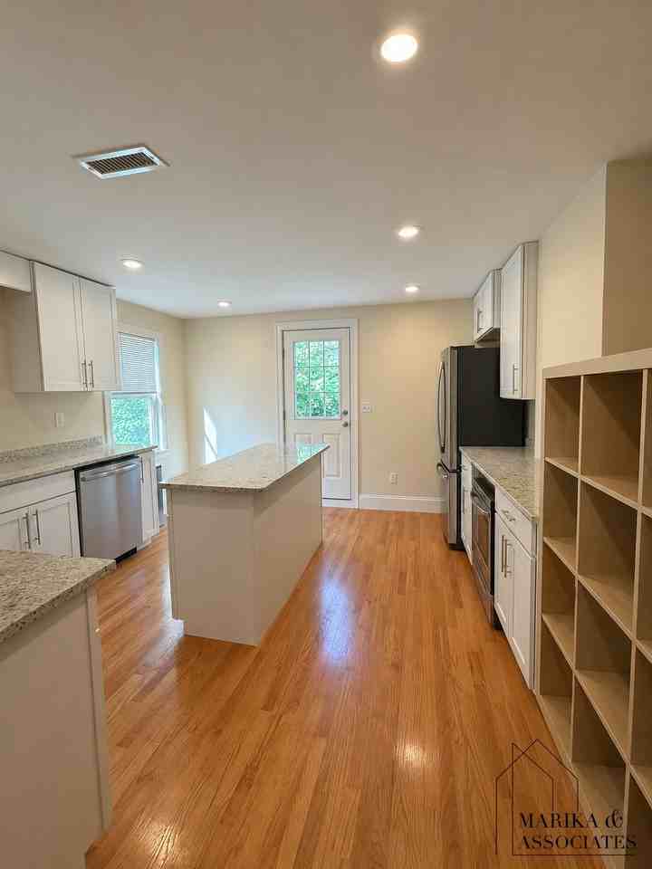 30 Willow St - Photo 2 of 15