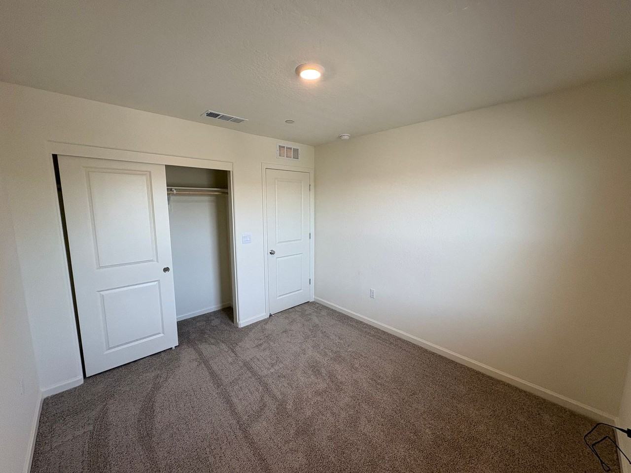 1900 Oak Falls Ct - Photo 5 of 38