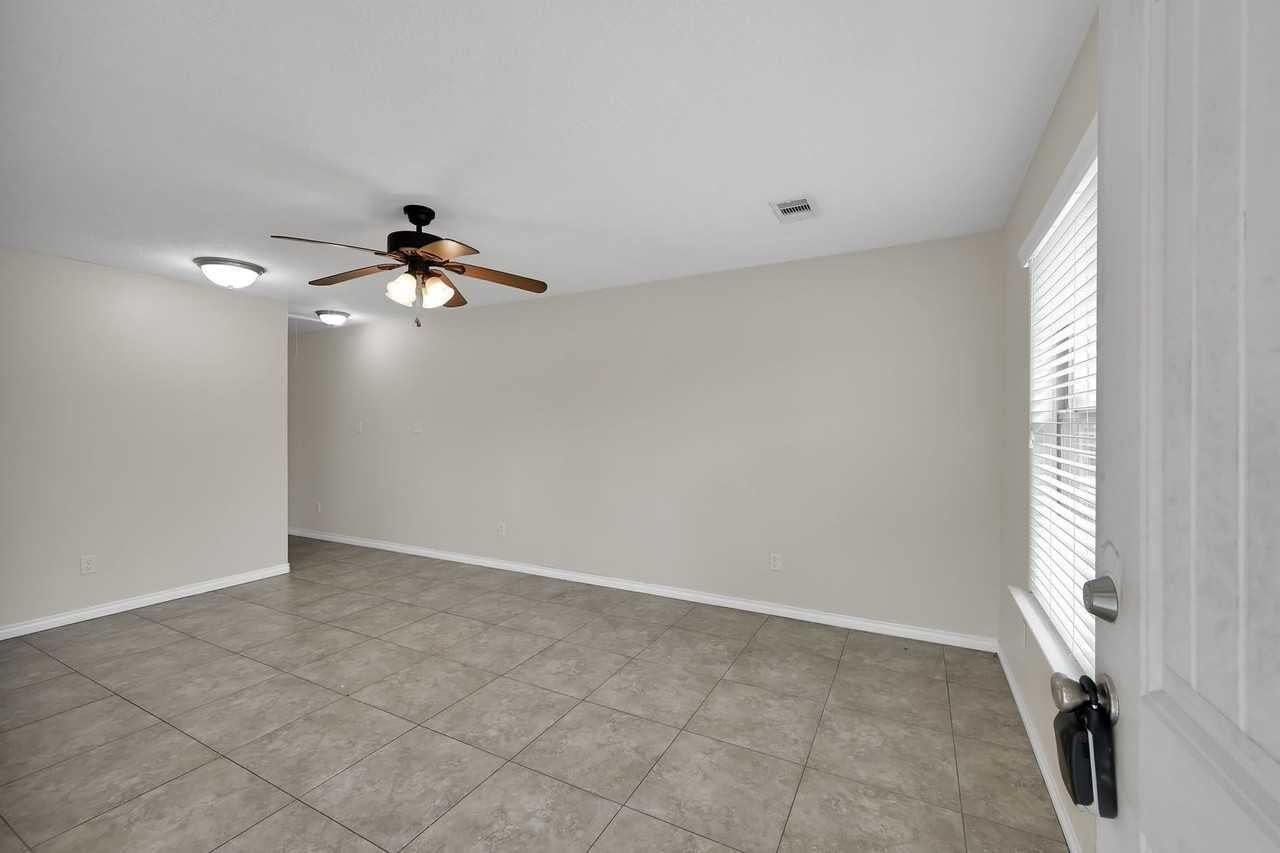167 S Bend Ct - Photo 5 of 37