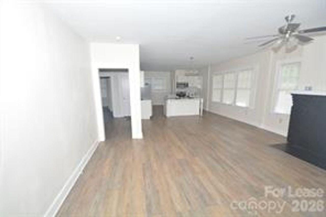 4101 Gossett Ave - Photo 4 of 8