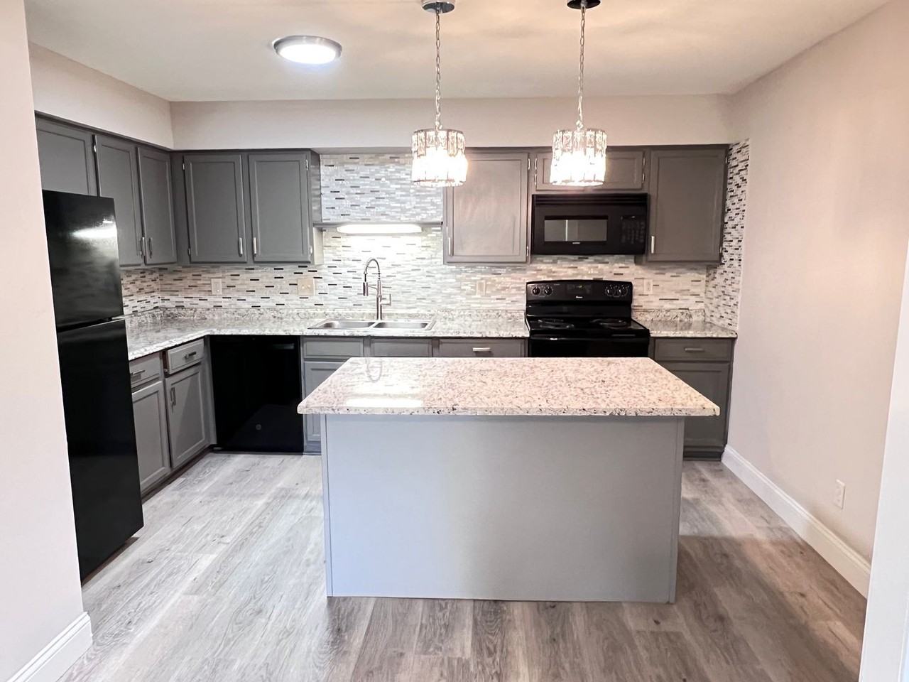 Anic Pointe Apartments, LLC - Photo 2 of 11