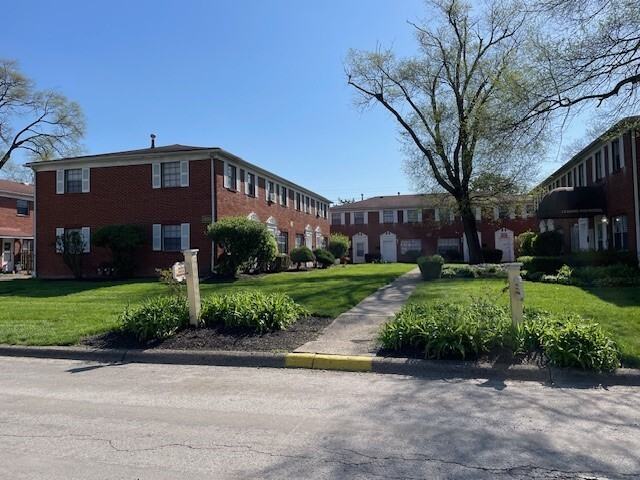 Hamilton Arms Apartments - Photo 2 of 26