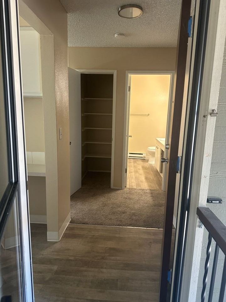 Evergreen Estates Apartments - Photo 4 of 6