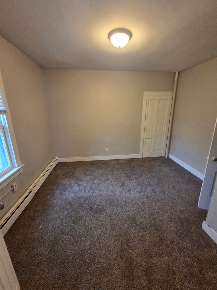 411 Barney Street - Photo 2 of 8