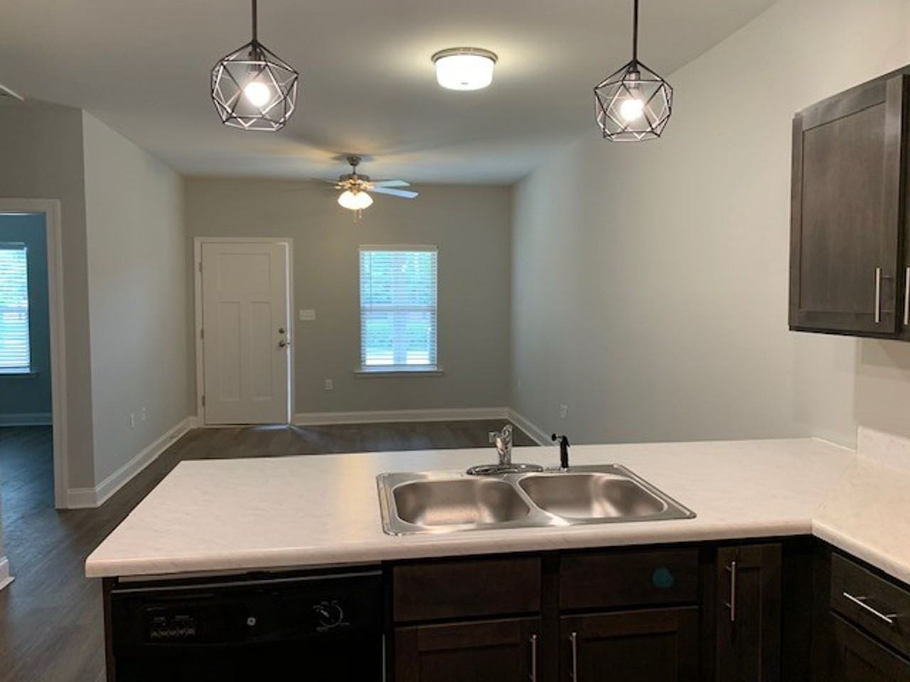 1713 Springhill Pl #B - Photo 6 of 14