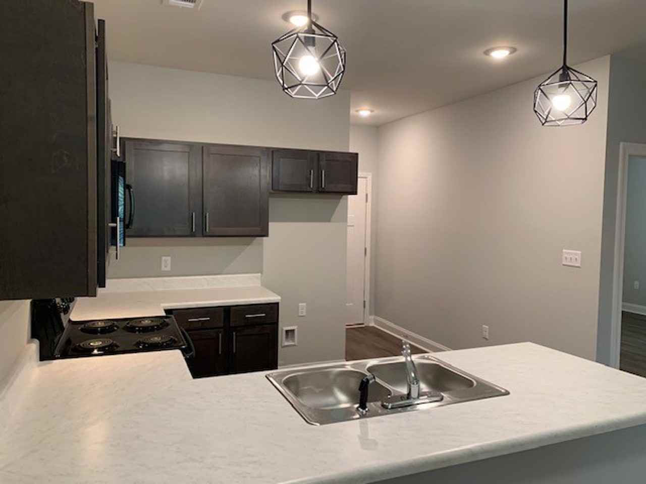 1713 Springhill Pl #B - Photo 7 of 14